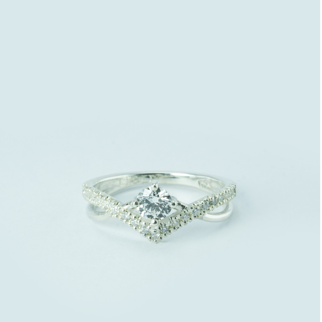 Anillo de Compromiso Corona de Luz